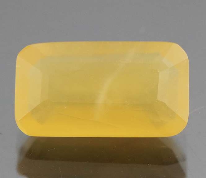 Glistening 7.15ct natural golden Fire Opal