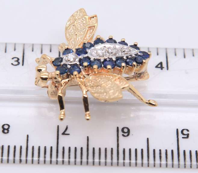 Cute Yellow Gold Sapphire and Diamond Bee Brooch