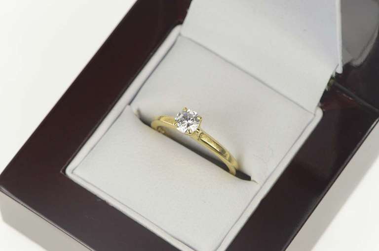 14K Yellow Gold 1940's 0.49 Ct Diamond Solitaire Engagement Ring