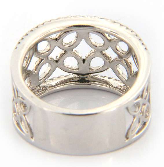 Graceful Diamond open Leaf Design Band in White Gold