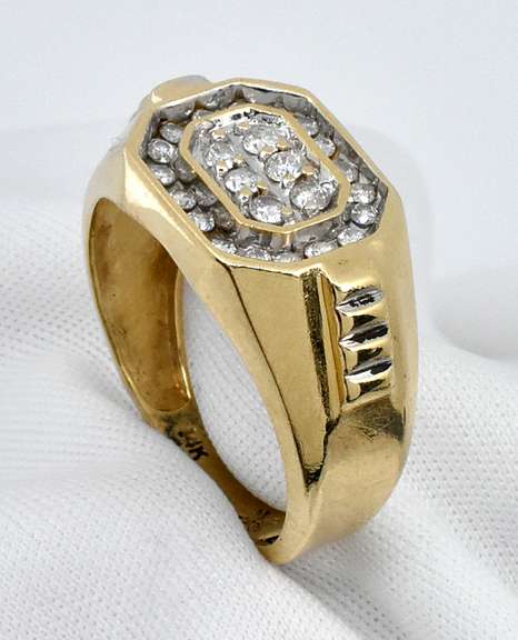 Stylish Man's Diamond Cluster Ring