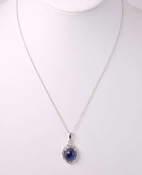 Dazzling 9.71CTS Cabochon-Cut Star Sapphire & 0.11CTW Diamond Pendant Necklace in Sterling Silver