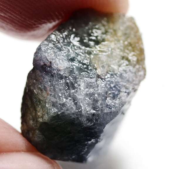 Real raw Sapphire weighing 19.01 carats