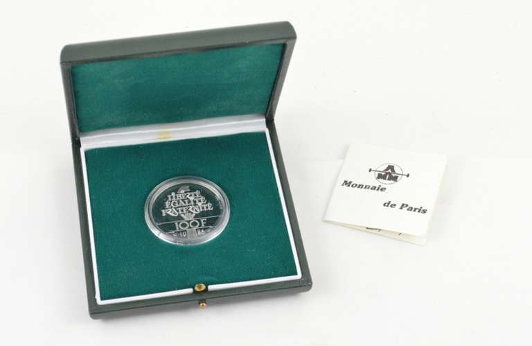 1986 France 100 Francs - 20 Grams .999 Platinum - Box & COA