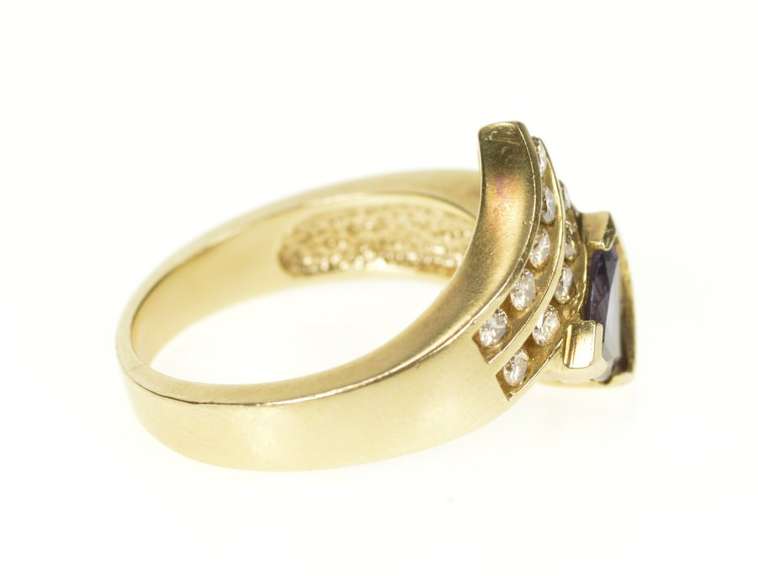 10K Yellow Gold 0.90 Ctw Trillion Amethyst Diamond Bypass Ring