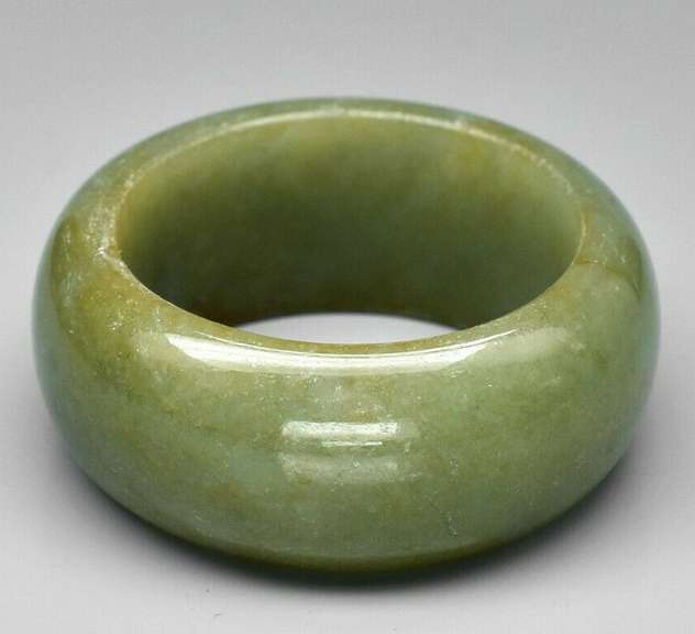 Stunning all natural 49.11ct Jadite Jade ring