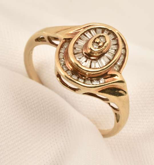 Sweet Diamond Cluster Ring