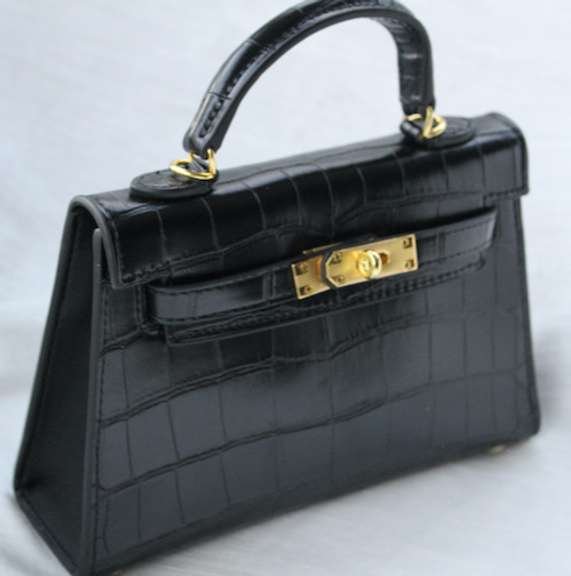 Timeless Stylish Designer Style Hand Bag