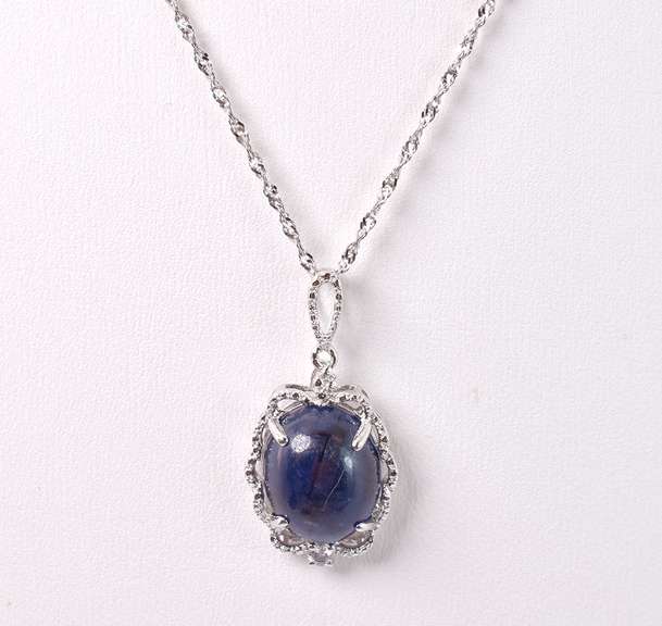 Dazzling 9.16CTS Cabochon-Cut Star Sapphire and 0.05CTW Diamond Pendant Necklace in Sterling Silver