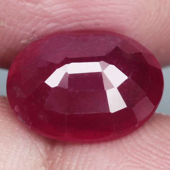 Fantastic 4.48ct oval cut rich blood red Ruby