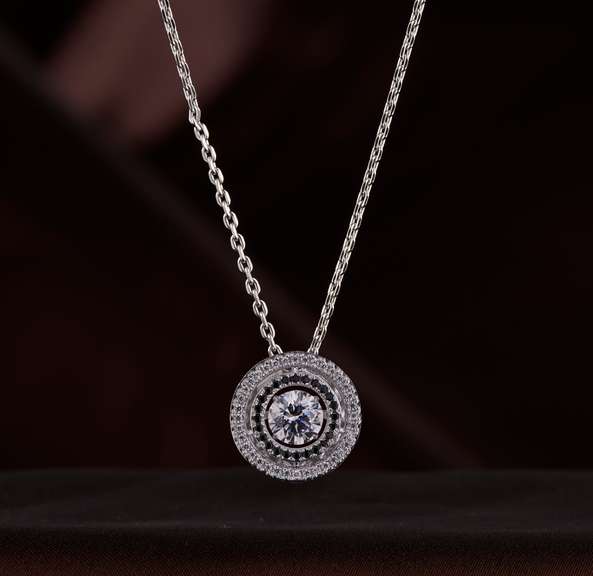 Beautiful Two Tone Round dancing stone pendant