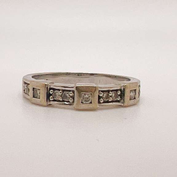 14kt White Gold & Diamond Band Ring