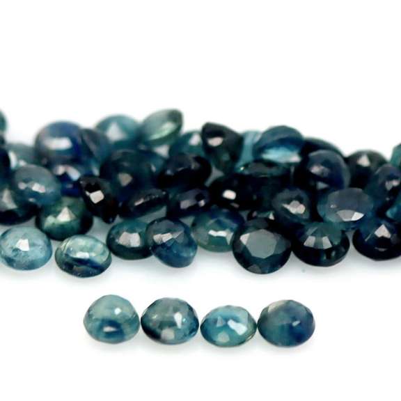 Glistening 7.34ct royal blue Sapphire set