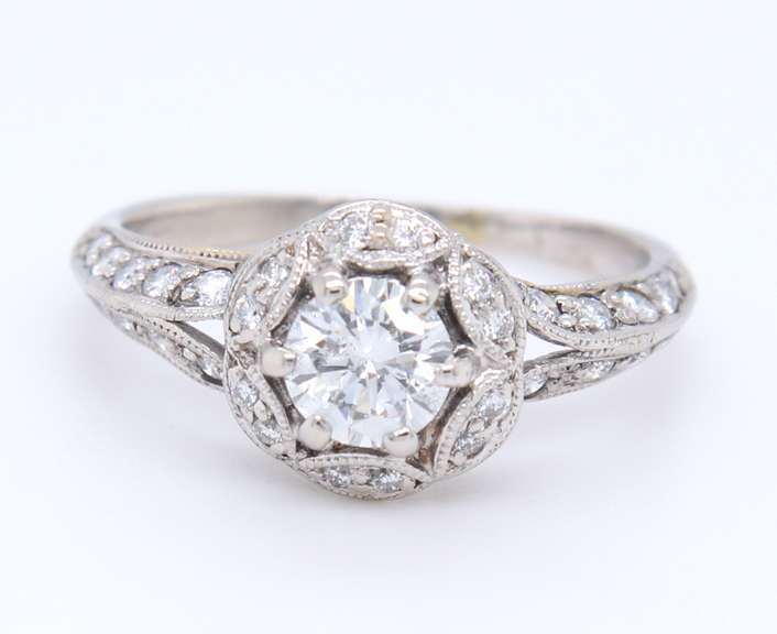 Vintage Style Platinum 0.75ctw Diamond Ring