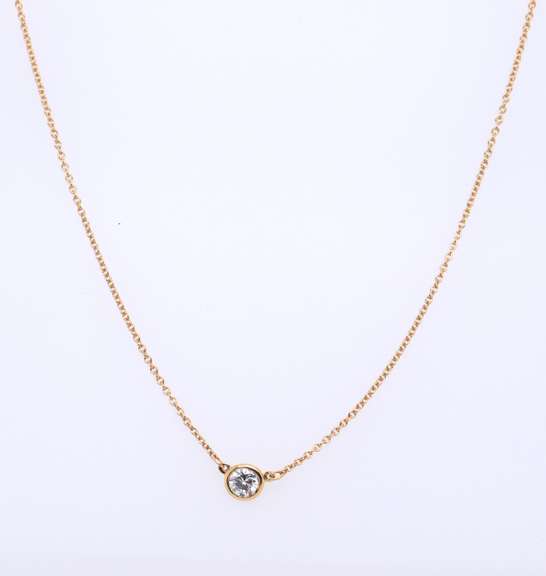 Classic 18kt YG Diamond Pendant Necklace