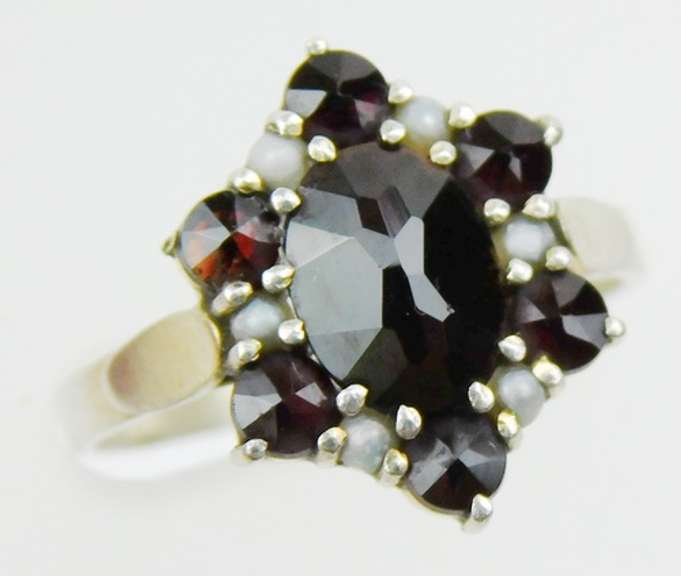 Early French 900 Silver Garnet Ring, Size 6.25