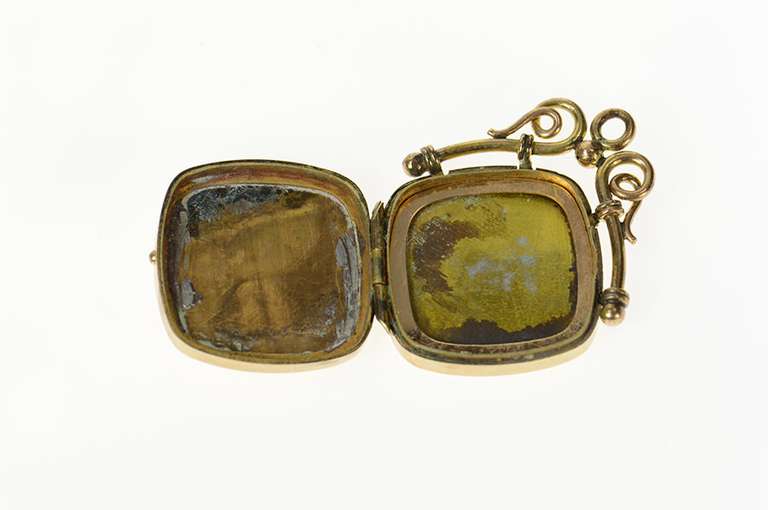 14K Yellow Gold Masonic Symbol Photo Picture Locket Pendant