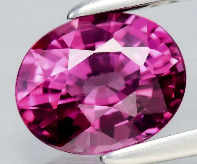 Glittering! 1.35ct violet pink Rhodolite Garnet