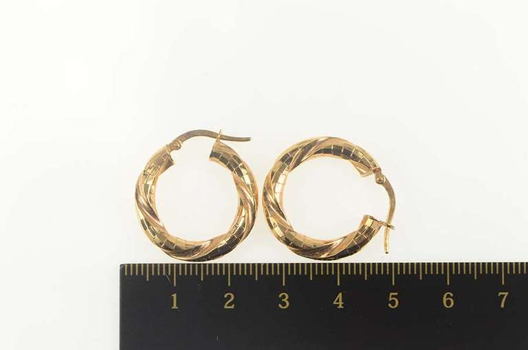 18K Rose Gold Grooved Twist Geometric Puffy Hoop Earrings