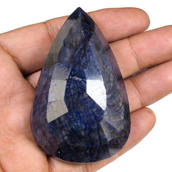 900.00 Carat Museum Size Blue Sapphire