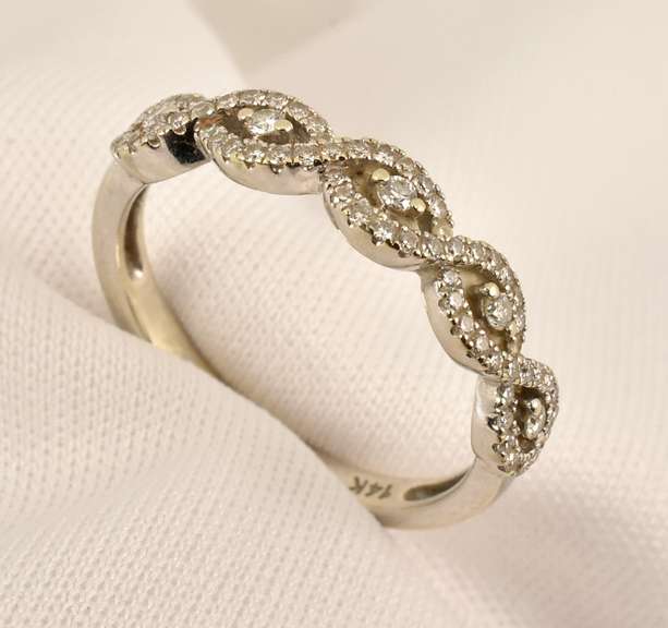 Nice Quality Diamond Fashion band