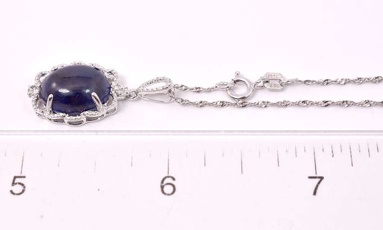 Dazzling 9.16CTS Cabochon-Cut Star Sapphire and 0.05CTW Diamond Pendant Necklace in Sterling Silver