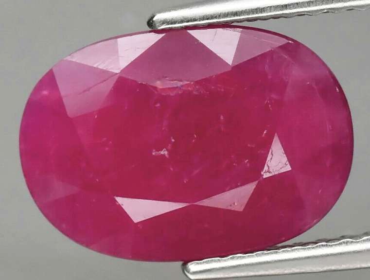 Pendant cut 3.94ct mirror luster Ruby