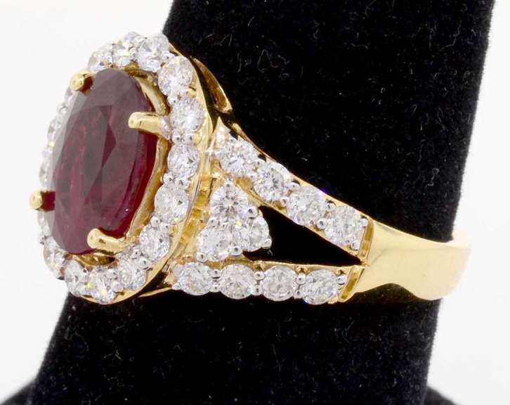 Royally Red Ruby & Diamond Ring in 18K Yellow Gold