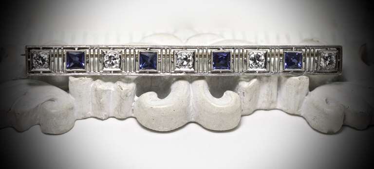 Exquisite Vintage Filigree Platinum Sapphire & Diamond Brooch