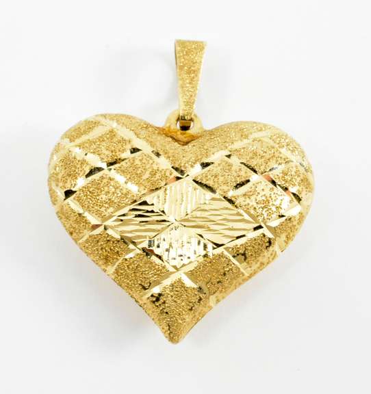 Sparkling Puffed Heart Pendant