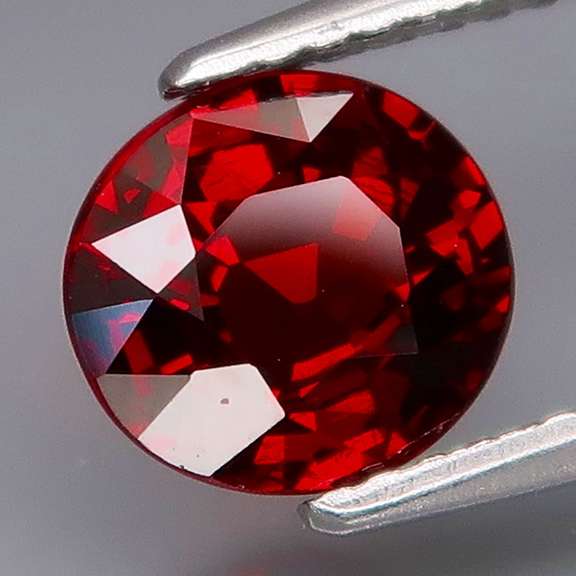 Stunning cherry red 2ct Spessartite Garnet