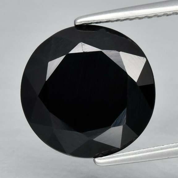 Elegant 7.16ct unheated black Spinel