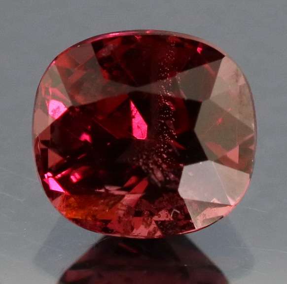 Gorgeous 2.26ct cherry pink Umbalite Garnet