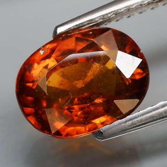 Rare collectors 2.60ct Malaya Garnet