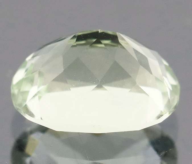 Extraordinary 4.05ct natural platinum green Amethyst