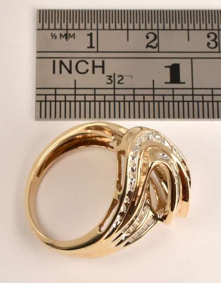 Flashy Diamond Cluster Ring