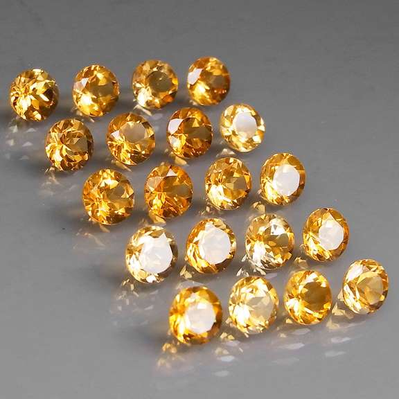 Ravishing 8.67ct top golden eye clean Citrine set