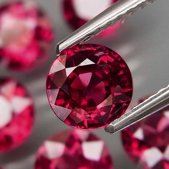 Premium solitaire cut 8.94ct VS Rhodolite Garnet set