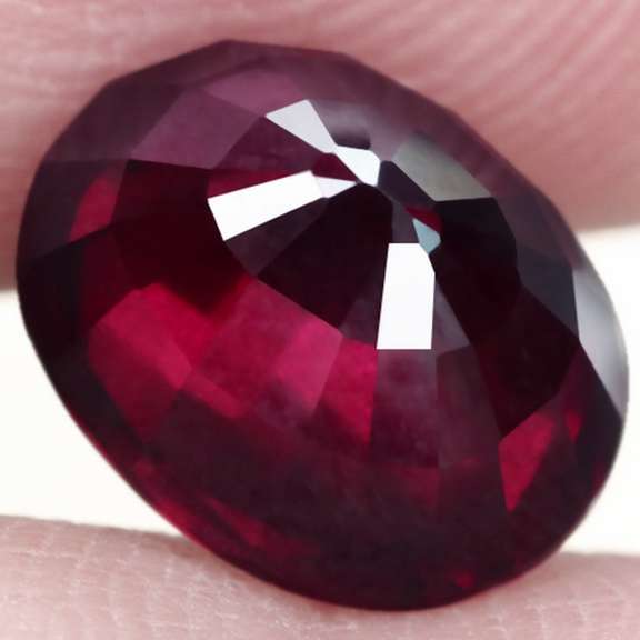 Ravishing 5.06ct rich violet red Rhodolite Garnet
