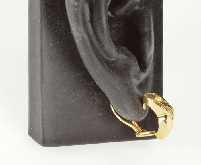 14K Yellow Gold Baguette Diamond Criss Cross French Clip Earrings