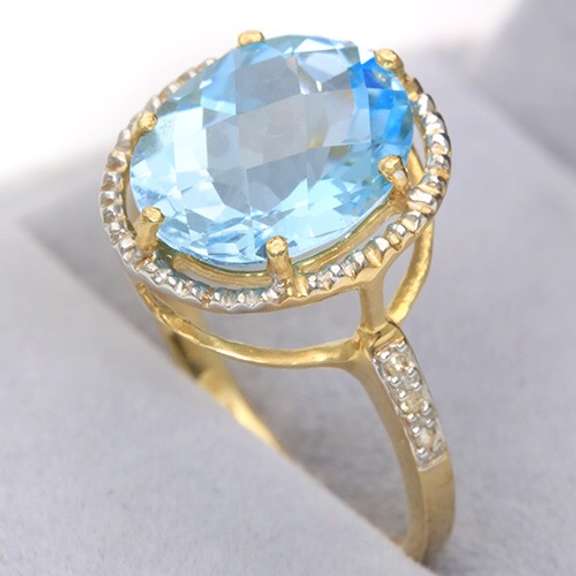 14kt Yellow Gold Oval Blue Topaz 5.48 Square Moissanite 0.03 Oval Blue Topaz 4.88
