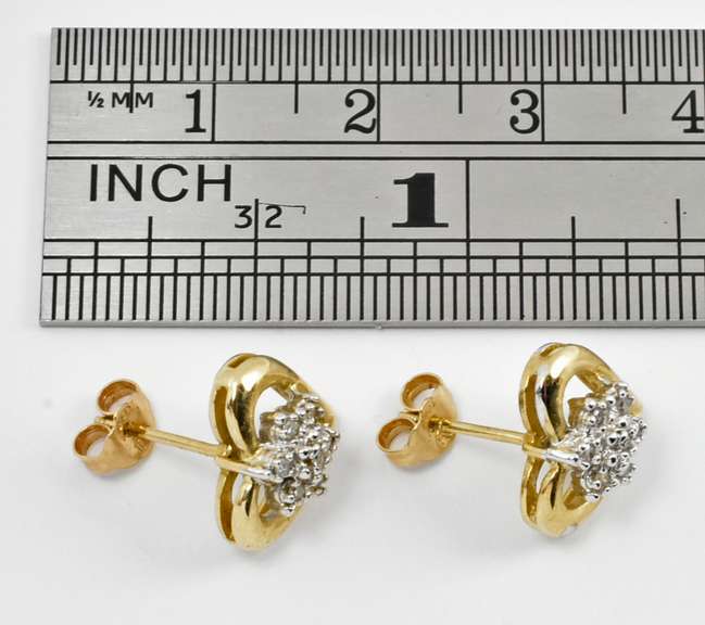 Sweet Diamond Heart Earrings