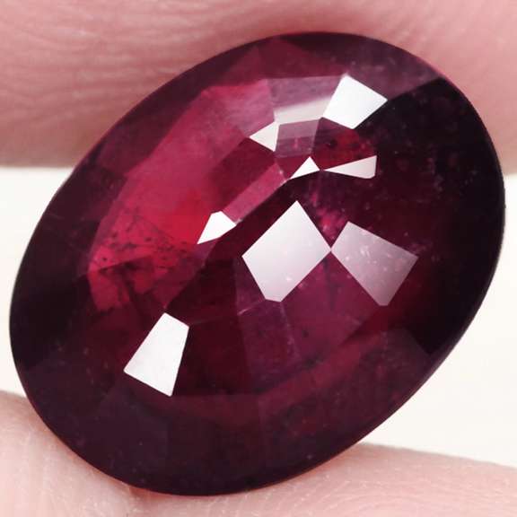 Ravishing 7.72ct rich violet red Rhodolite Garnet