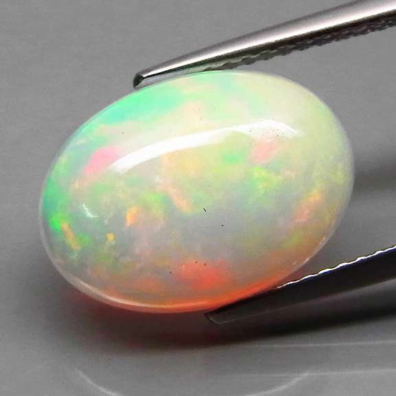 Captivating 3.73ct rainbow flashing Welo Opal