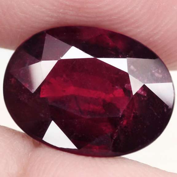 Ravishing 7.72ct rich violet red Rhodolite Garnet
