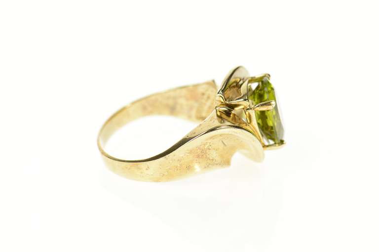 10K Yellow Gold Oval Peridot Classic Simple Bypass Statement Ring