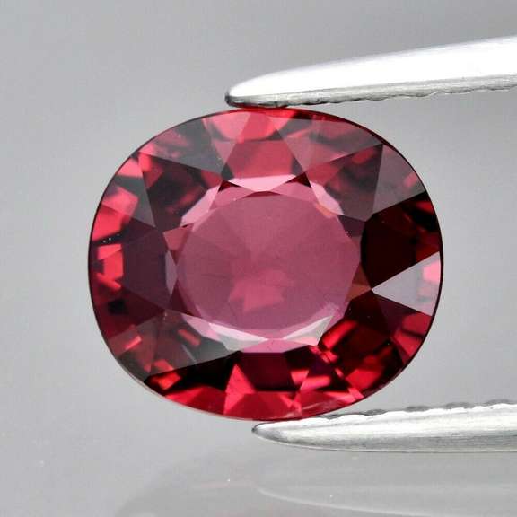 Top violet red 1.35ct VS Rhodolite Garnet