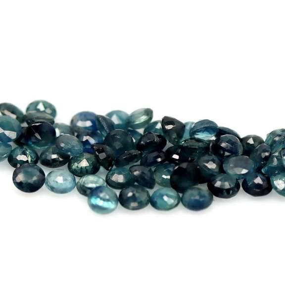 Glistening 7.34ct royal blue Sapphire set