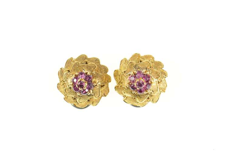 18K Yellow Gold Ornate Retro Rhodolite Garnet Heart Clip Earrings