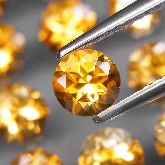 Ravishing 8.67ct top golden eye clean Citrine set